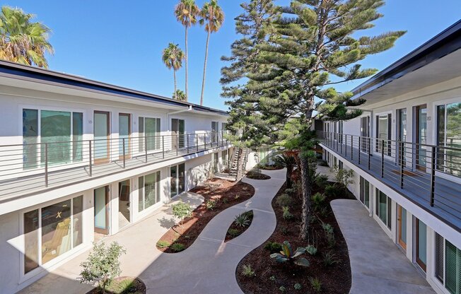 2 beds, 1 bath, 890 sqft, $3,275, Unit 717- 18