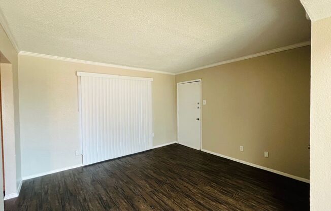 1 bed, 1 bath, 600 sqft, $1,150, Unit 1-214