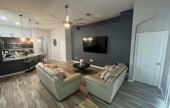 4 beds, 2 baths, 1,930 sqft, $2,500