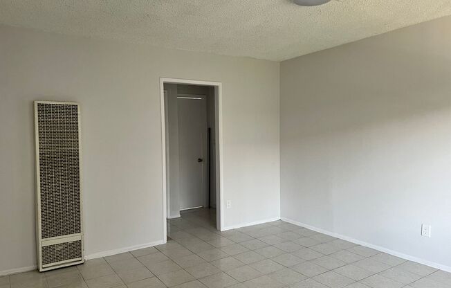 1 bed, 1 bath, 675 sqft, $1,675, Unit 32