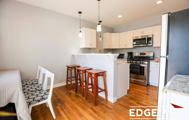 28 EASTON ST