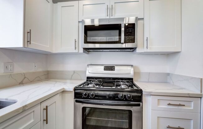 2 beds, 2 baths, 1,200 sqft, $3,998, Unit 205