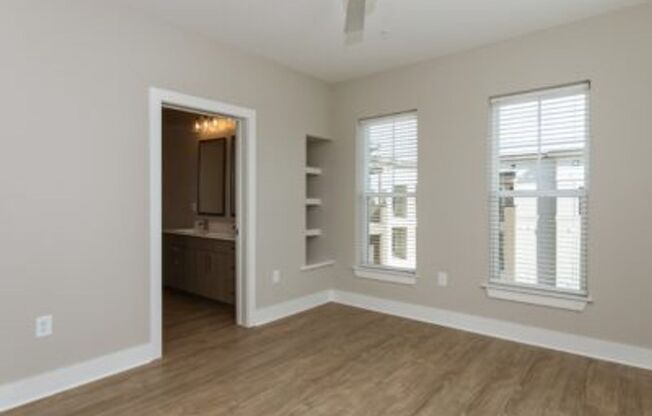 2 beds, 2 baths, 1,113 sqft, $1,525, Unit 1-204