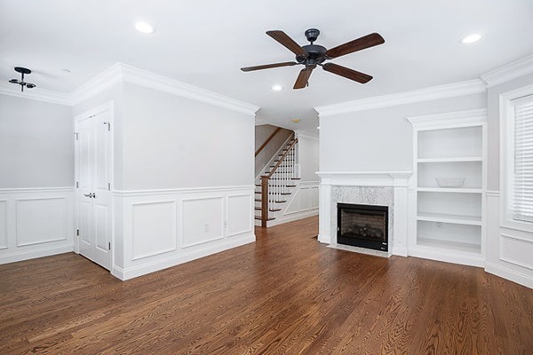 20 B HAWTHORNE