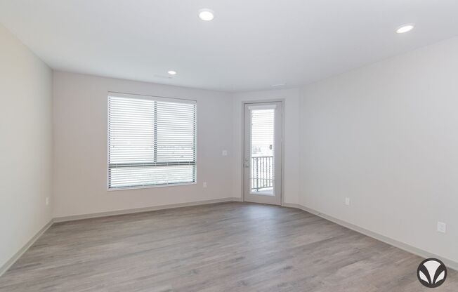 1 bed, 1 bath, 728 sqft, $1,295, Unit YH-1030