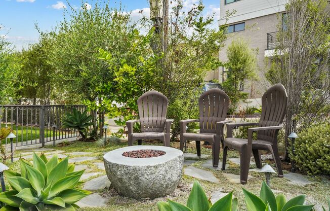 Ocean View 3 bed, 3.5 bath tri-level townhouse