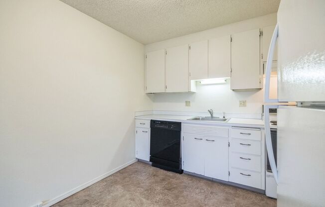 1 bed, 1 bath, 665 sqft, $895, Unit 10