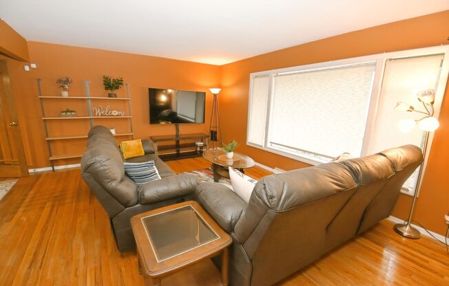 Furnished or unfurnished 4 bedroom 3 full bath home near the University of Notre Dame.