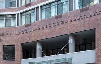 Streeterville Upgraded 2b/2b High-rise Condo