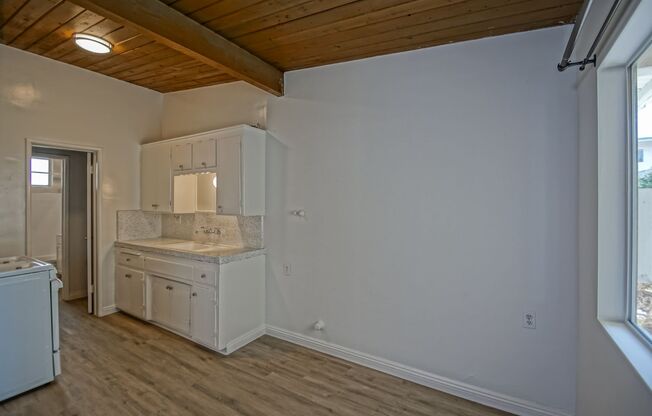 2605 Ruhland Ave.
