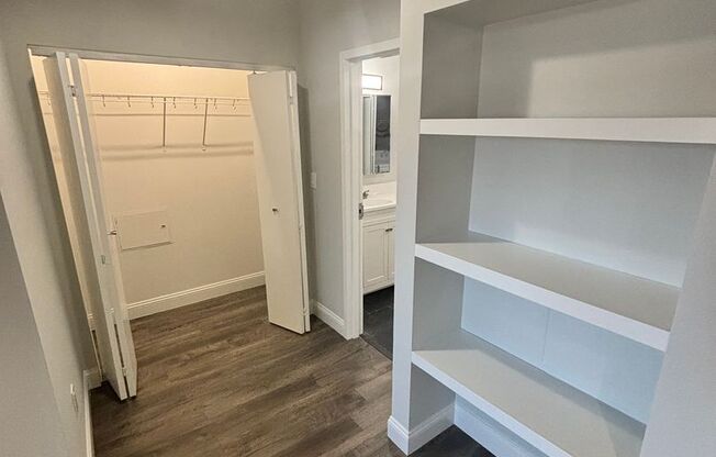 2 beds, 1 bath, 905 sqft, $2,715, Unit 301