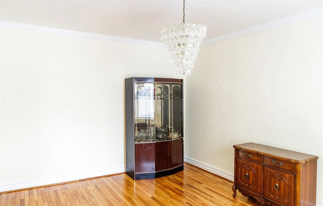 1011 LINDEN BLVD