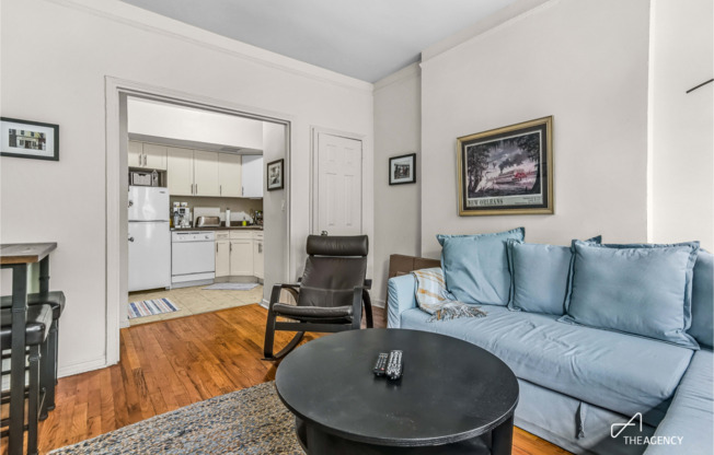 220 E 74 ST