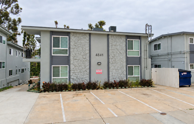 4541 Contour Blvd.