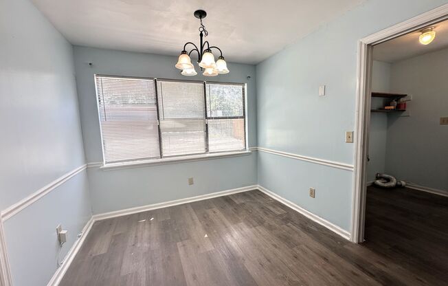3 beds, 2 baths, $1,250