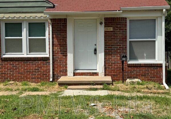 2610 E GRAIL ST