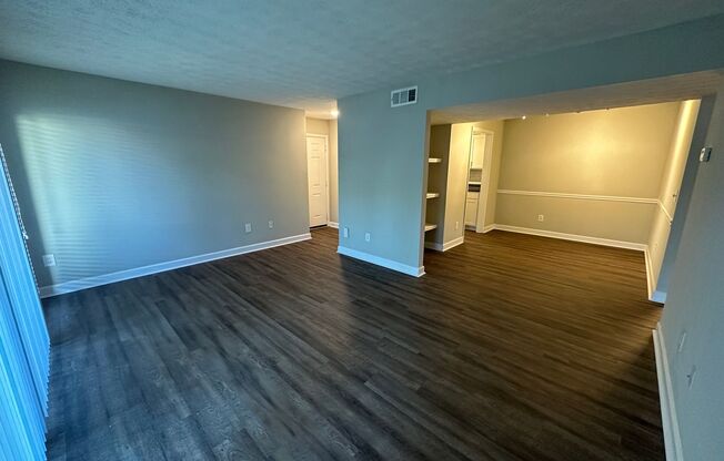 1 bed, 1 bath, 785 sqft, $1,350, Unit M14