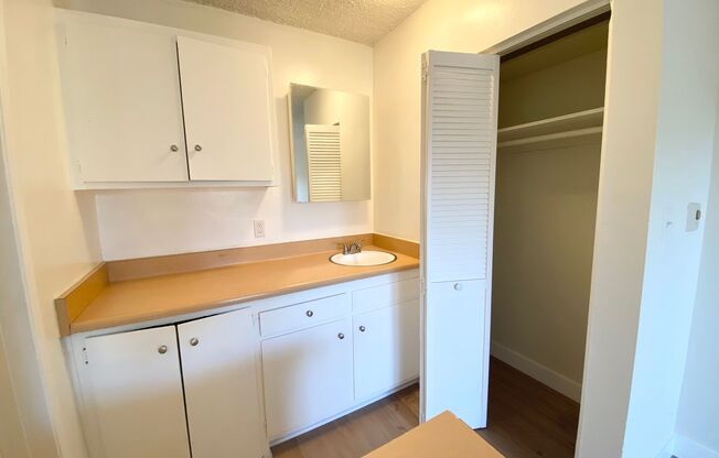 Studio, 1 bath, 400 sqft, $1,295