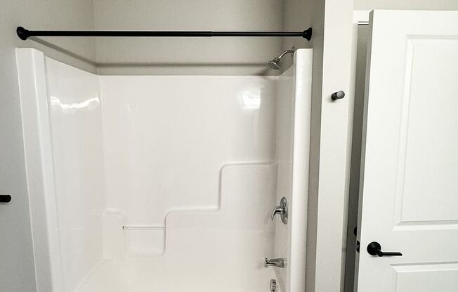 3 beds, 2 baths, 1,404 sqft, $1,975, Unit C302