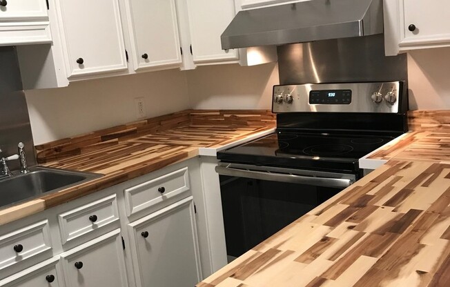 117W-117 Wentworth Street