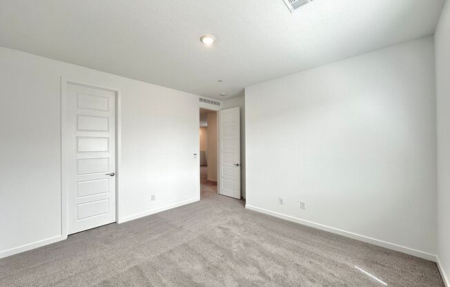 5 beds, 3 baths, $2,795