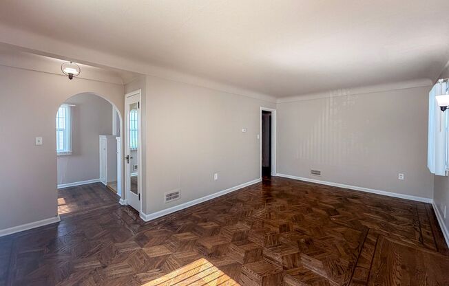 Single Level Salem Home Covered Porch ~ Williams 3325