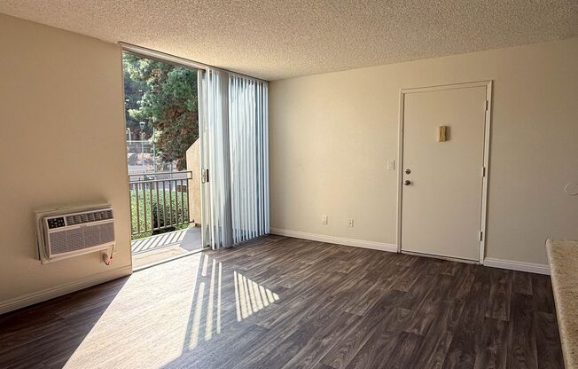 1 bed, 1 bath, 660 sqft, $2,195