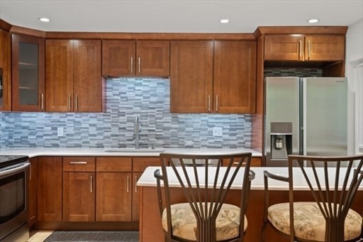 2 beds, 1 bath, 1,165 sqft, $4,000, Unit 304