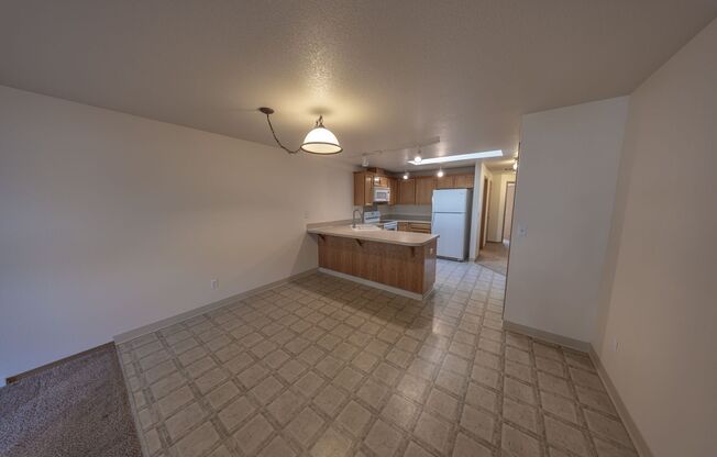 2 beds, 2 baths, $1,975