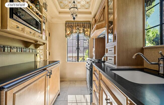 1 bed, 1 bath, $7,500, Unit PH2