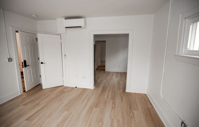 1 bed, 1 bath, 600 sqft, $899, Unit Unit 412