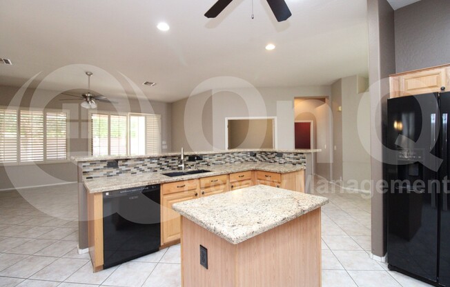 2463 E DETROIT CT