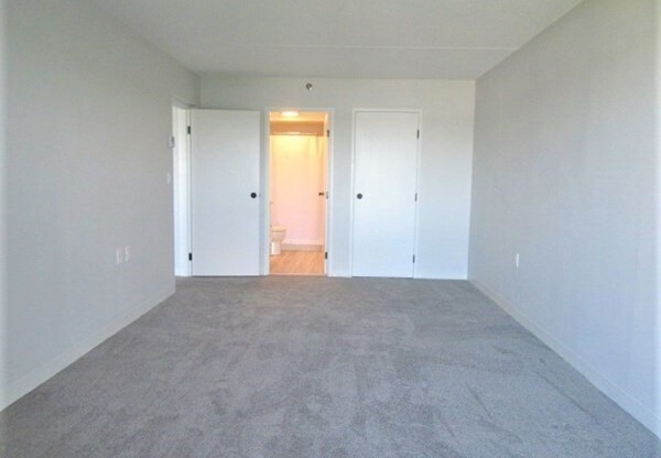 2 beds, 2 baths, 1,071 sqft, $2,400, Unit 502
