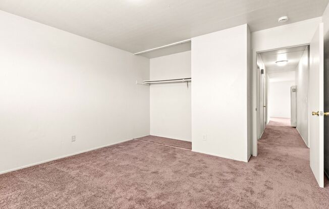 Spacious 3 Bedroom Apartment Looking for a new Tenant!