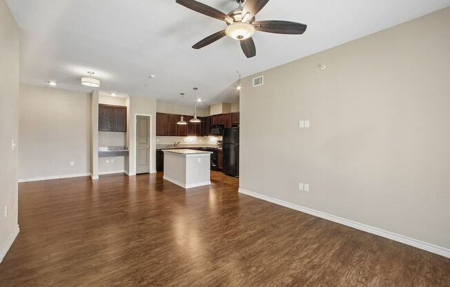 3 beds, 2 baths, 1,248 sqft, $1,959, Unit 918