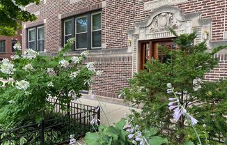 1535 W. Addison