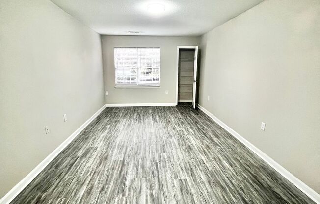 1 bed, 1 bath, 855 sqft, $1,095, Unit 1M