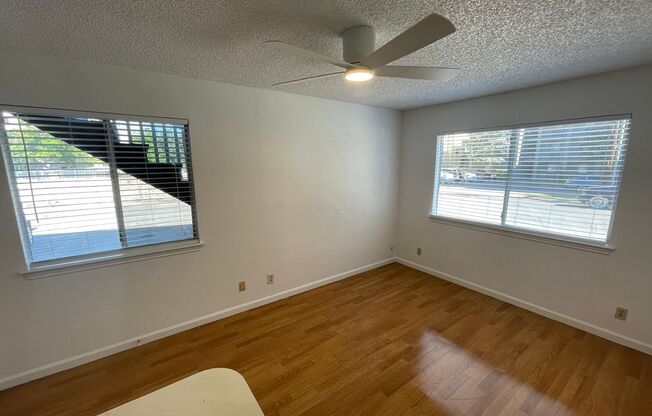 2514 Pearl St.