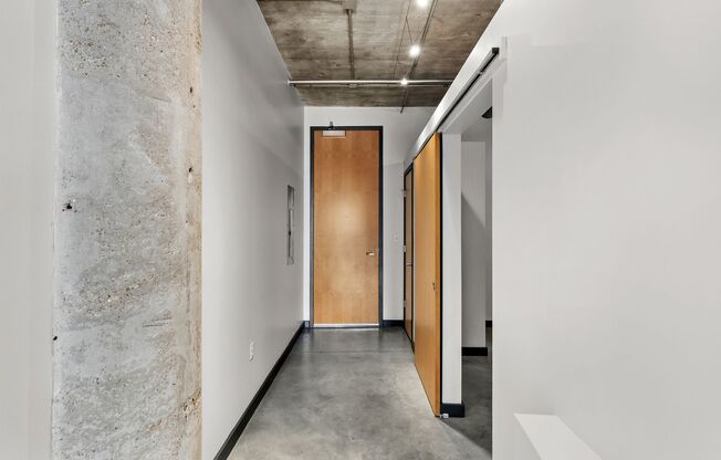 1 bed, 1 bath, 1,020 sqft, $1,445, Unit 404