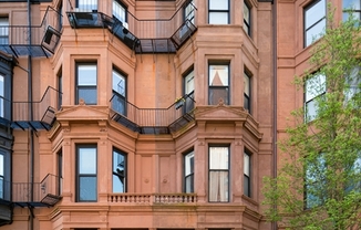 195 BEACON ST