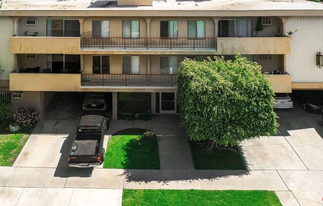 South Oakhurst Luxury Investments LLC