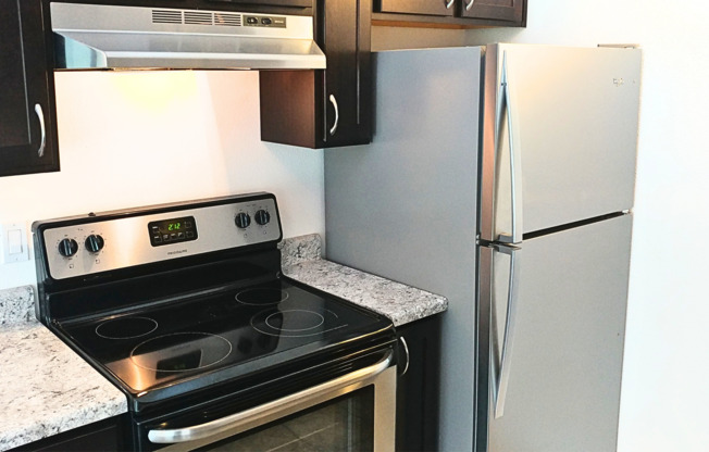2 beds, 1 bath, 810 sqft, $1,105, Unit 20-C
