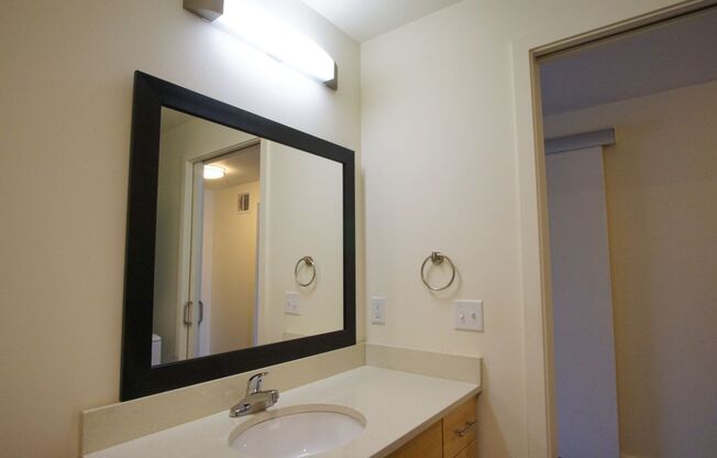 1 bed, 1 bath, $1,795, Unit 201