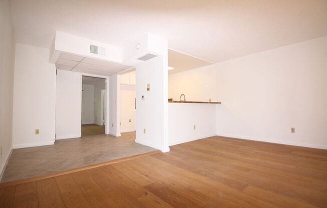 1 bed, 1 bath, $1,800, Unit 5