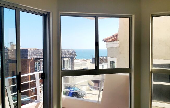 Luxury 2bd/2 bth with Ocean View