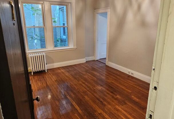 1 bed, 1 bath, $2,550, Unit 10