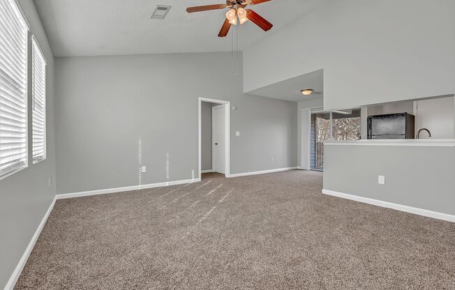 2 beds, 2 baths, 970 sqft, $995, Unit 235