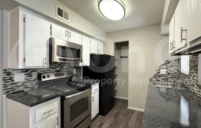 1 bed, 1 bath, 655 sqft, $1,150, Unit 113