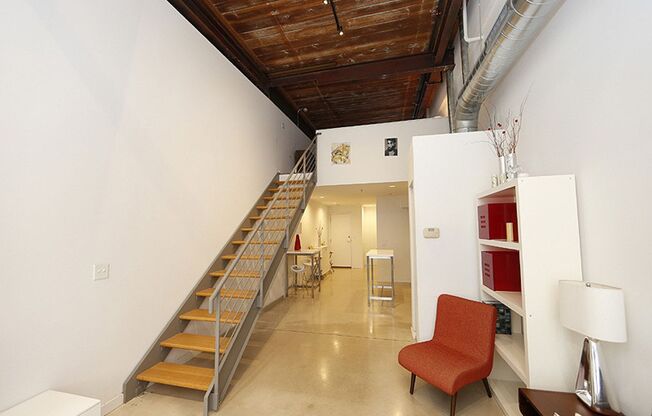 1 bed, 1 bath, 1,000 sqft, $1,695, Unit Unit 6-137