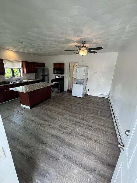 57 E MAIN ST